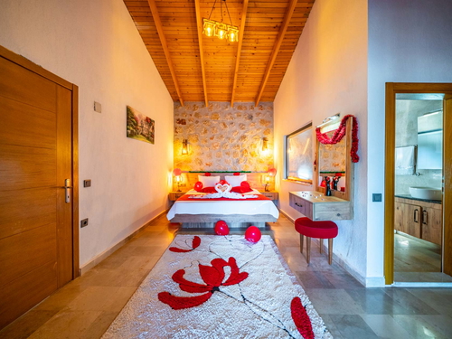  gece  -  Kasım
  | Kalkan Akbel’de Jakuzili ve Isıtmalı Havuzlu Muhafazakar Kiralık Villa | 4 Kişilik Tatil